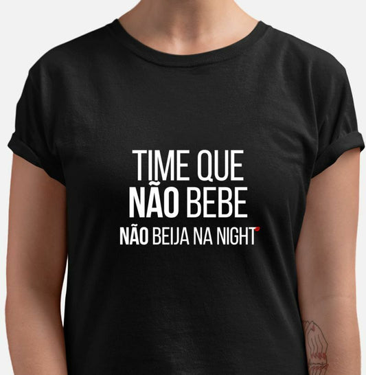 Camiseta Alê Oliveira Carnaval - TIME QUE NÃO BEBE
